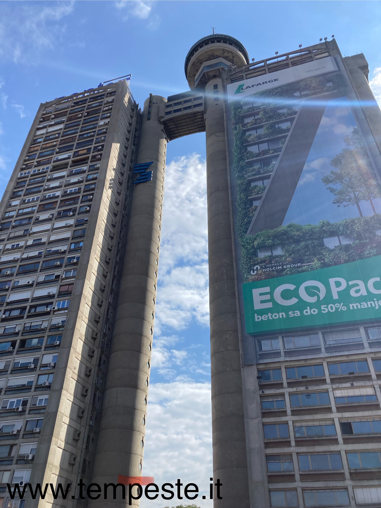 La Genex Tower di Belgrado, in Serbia, considerata a tutti gli effetti un vero e proprio monumento brutalista